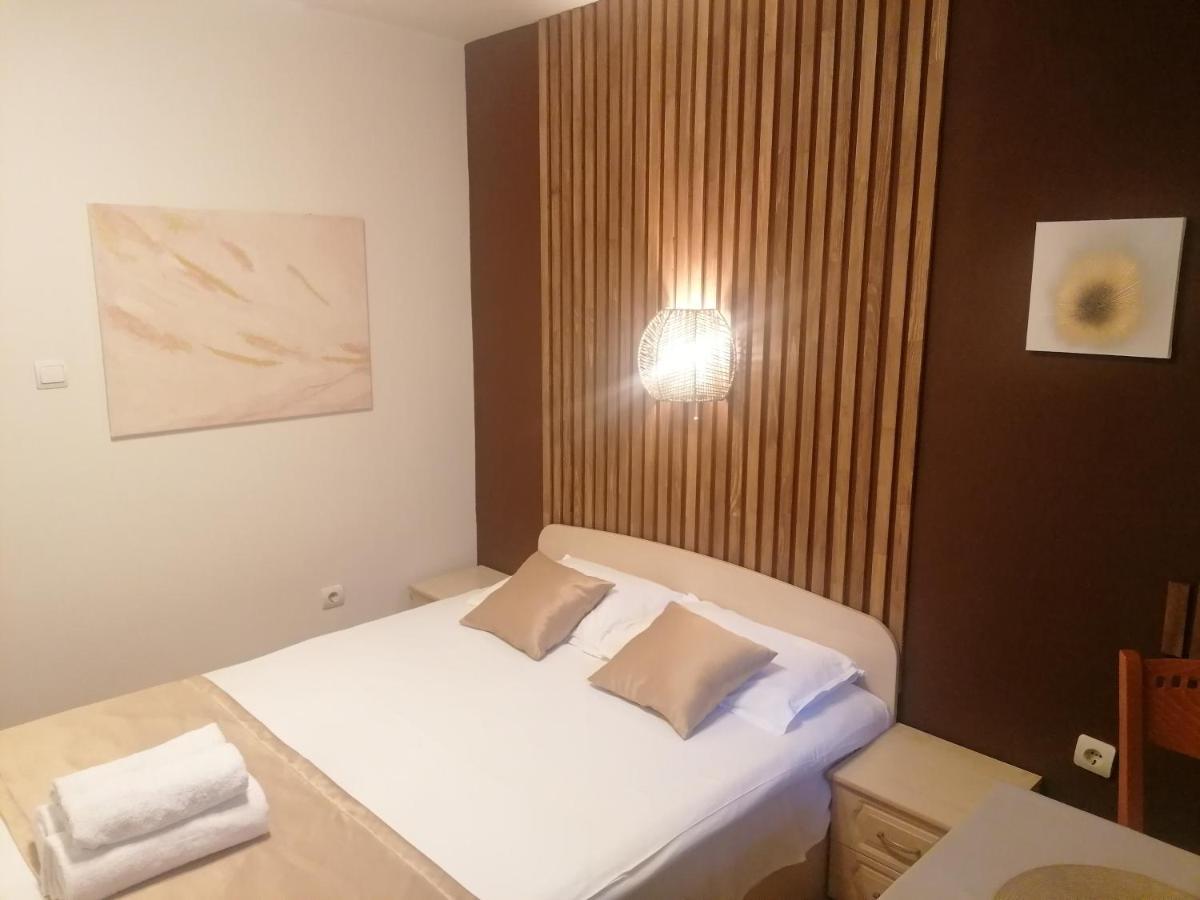 בלאגובגראד Petkov Family Hotel מראה חיצוני תמונה